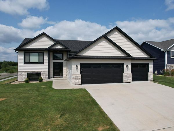 6201 55th Avenue NW, Rochester, MN 55901