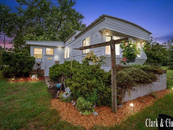 1511 E Croton Drive, Newaygo, MI 49337