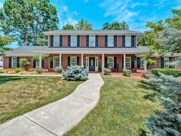 1907 Carleton DR , Salem, VA 24153