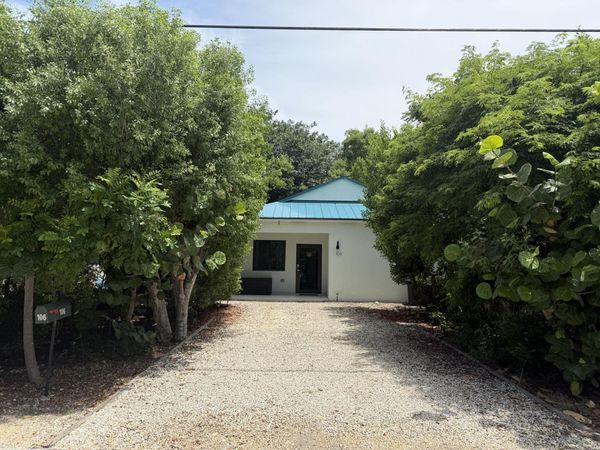 106 S Bay Harbor Drive, KEY LARGO, FL 33037
