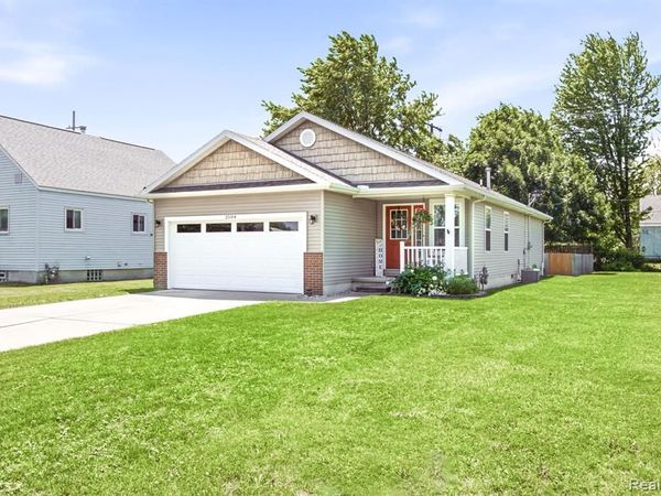 2504 John L Street, Port Huron, MI 48060