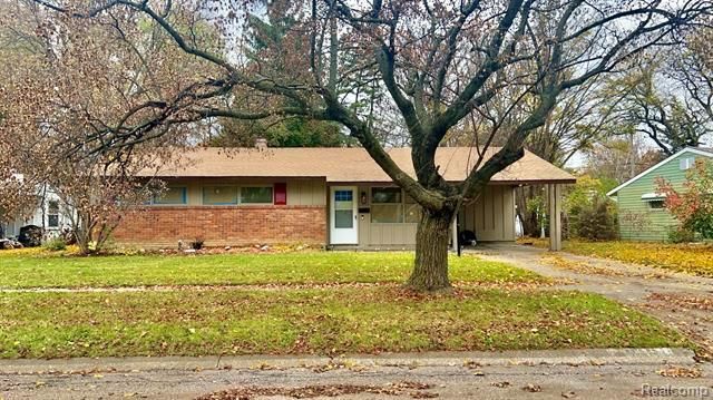 1918 Carmanbrook Parkway, Flint, MI 48507 Main Photo