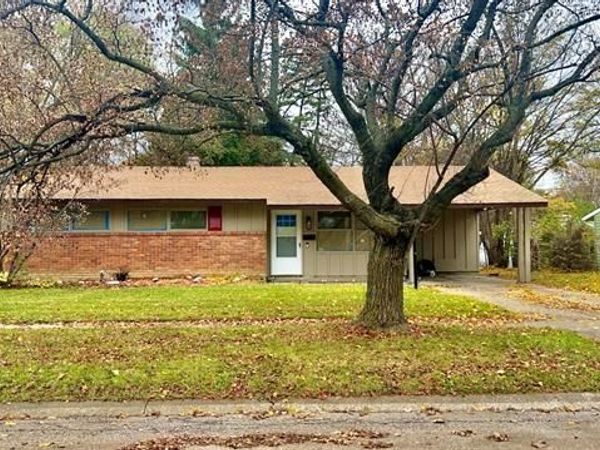 1918 Carmanbrook Parkway, Flint, MI 48507