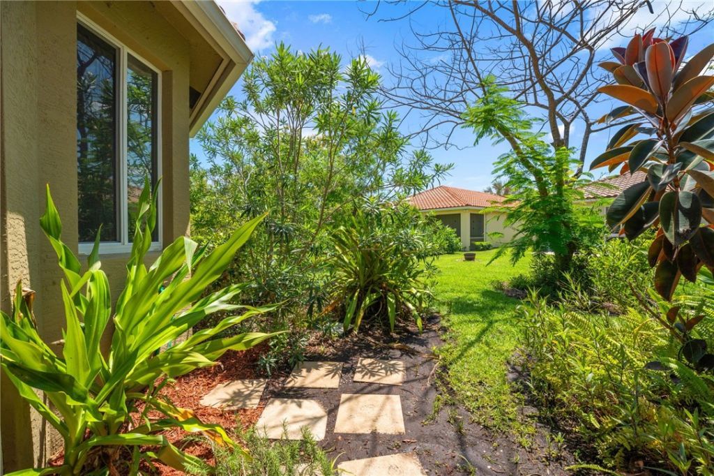 6223 Dorchester Way , Vero Beach, FL 32966 Photo