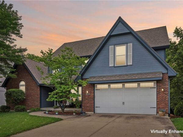 8515 Hallet Street, Lenexa, KS 66215