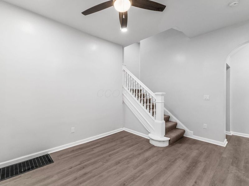 256 N Monroe Avenue, Columbus, OH 43203 Photo 8