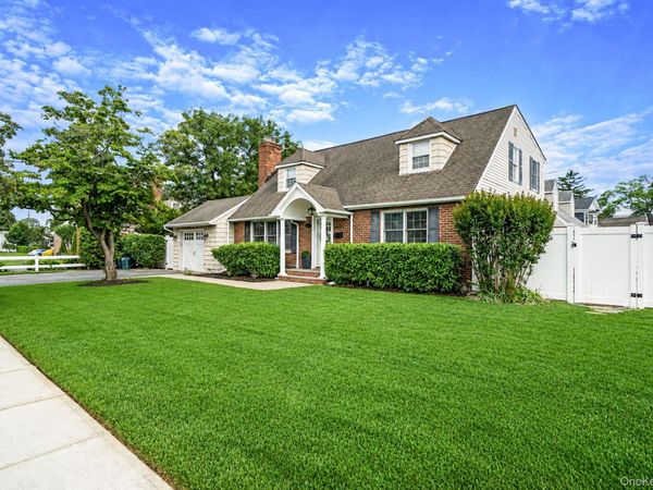 3438 Ella Road , Wantagh, NY 11793