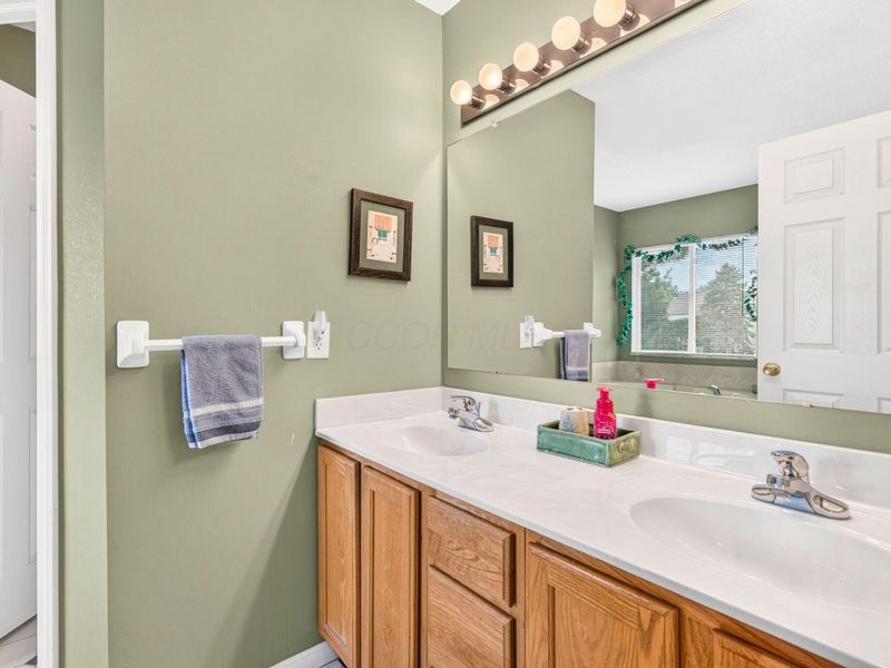 7769 Kingman Place, Lewis Center, OH 43035 Photo 20