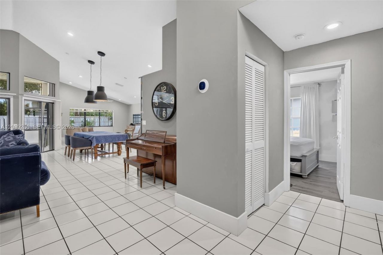 549 Slippery Rock Rd, Weston, FL 33327 Photo