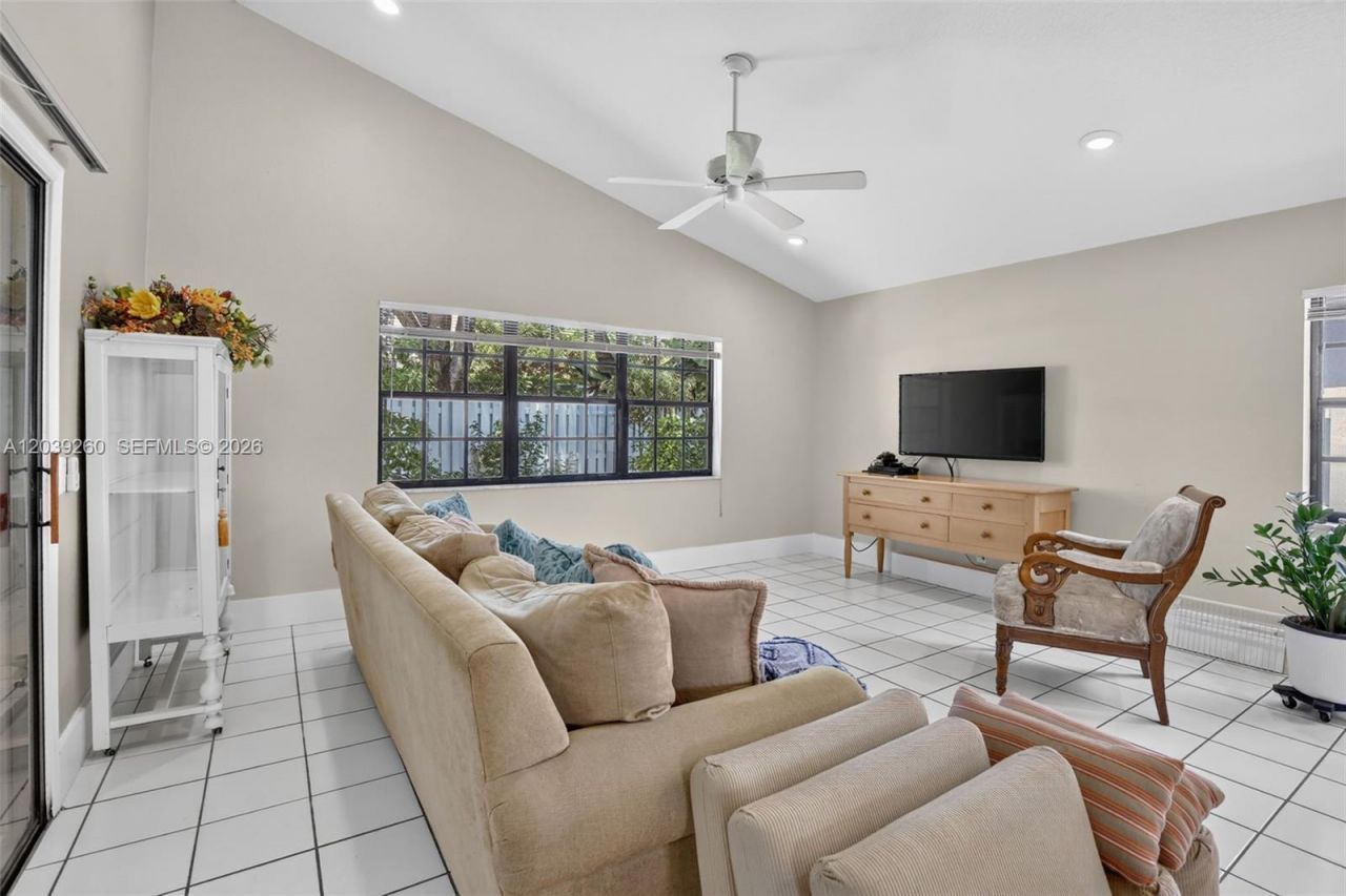 549 Slippery Rock Rd, Weston, FL 33327 Photo