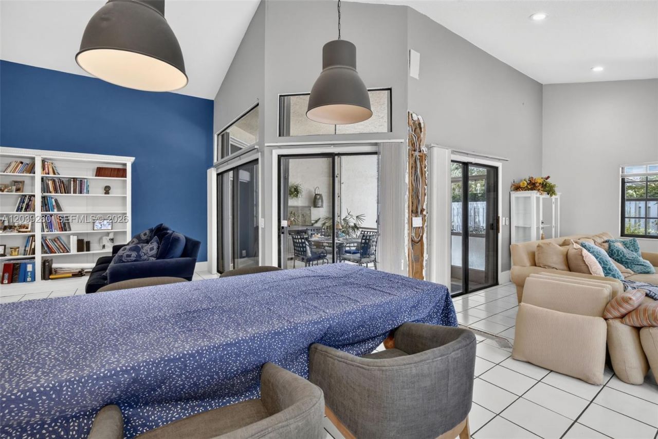 549 Slippery Rock Rd, Weston, FL 33327 Photo