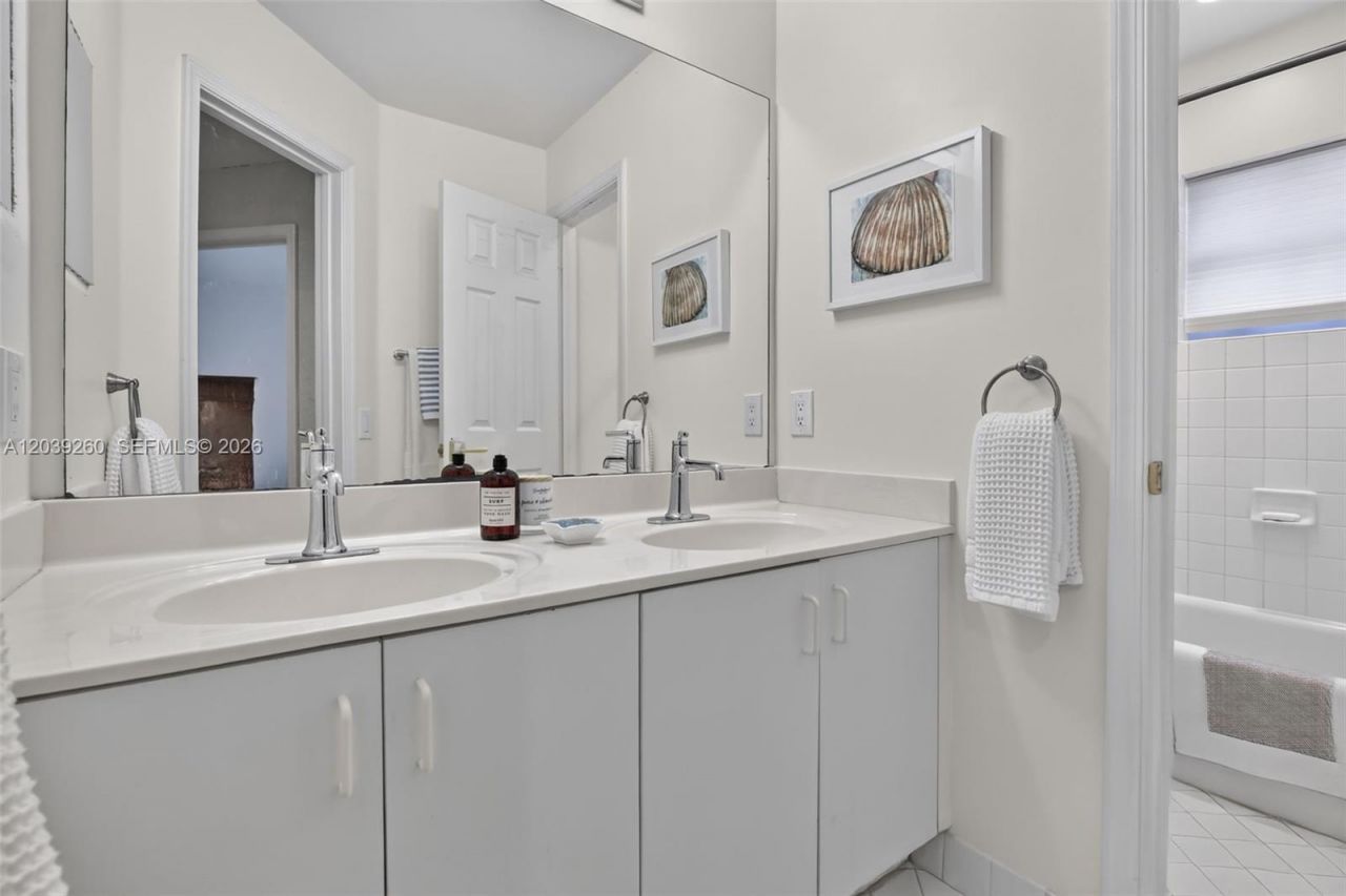 549 Slippery Rock Rd, Weston, FL 33327 Photo