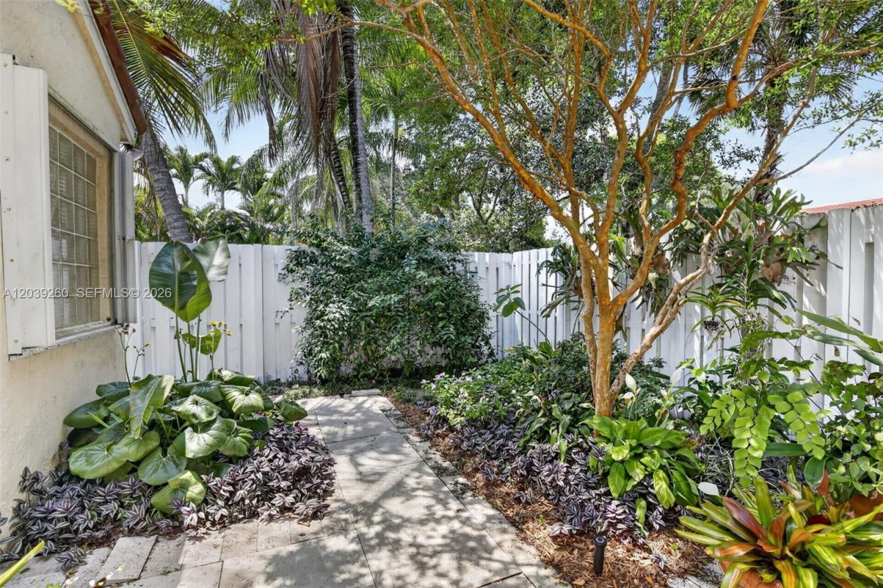 549 Slippery Rock Rd, Weston, FL 33327 Photo