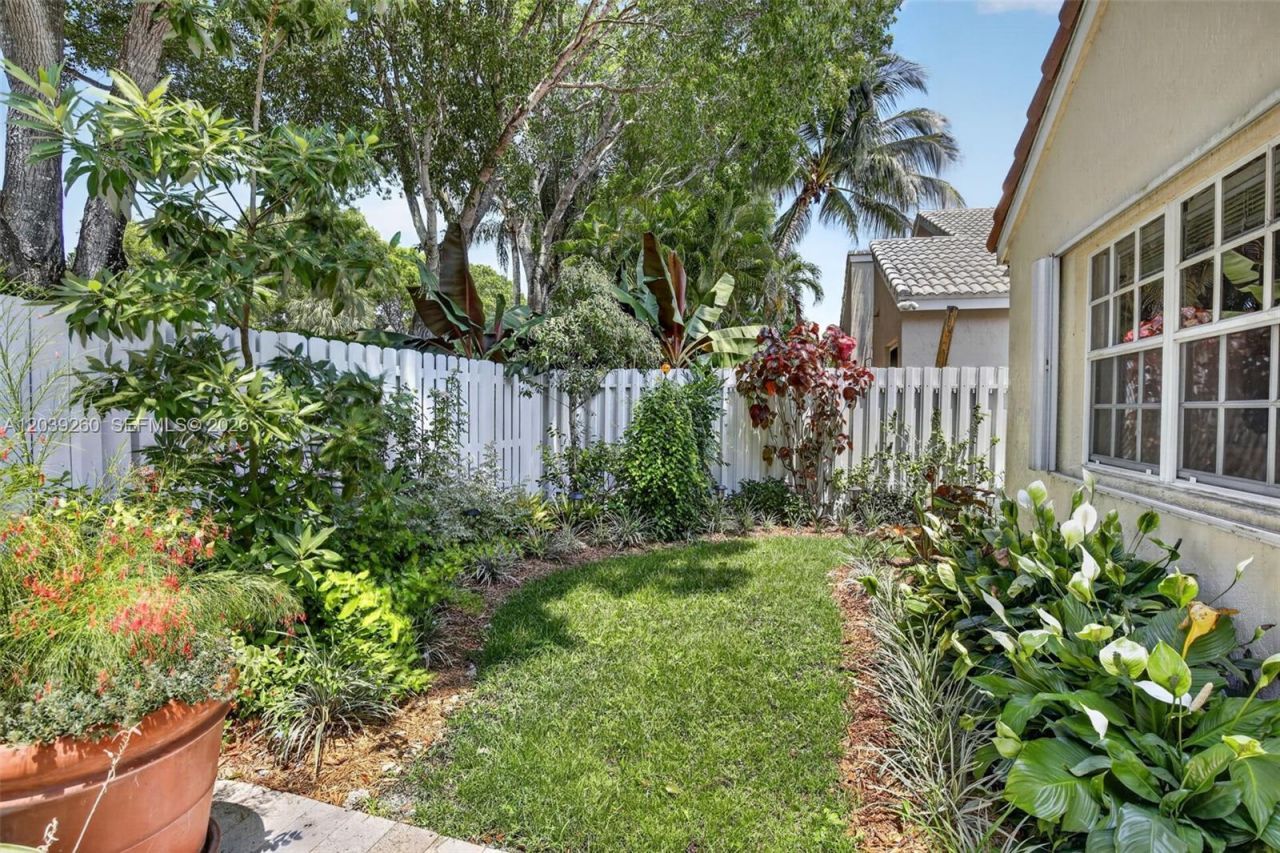 549 Slippery Rock Rd, Weston, FL 33327 Photo