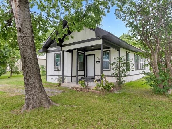 721 S First Street, Sherman, TX 75090