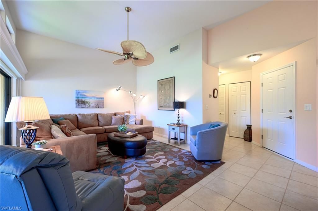 559 Beachwalk Cir, Unit U-203, Naples, FL 34108 Photo