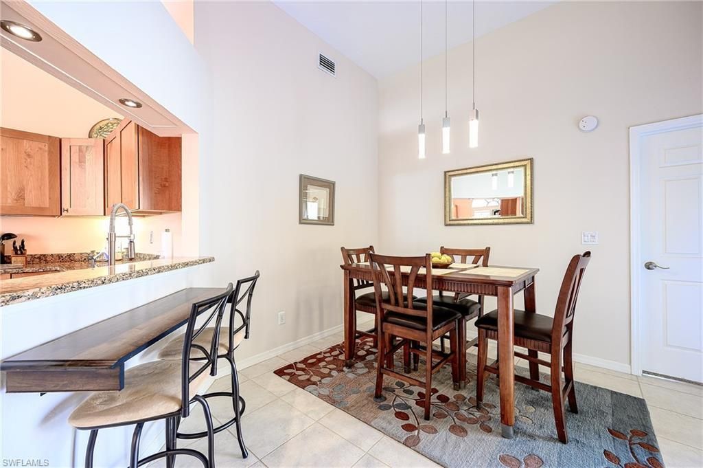 559 Beachwalk Cir, Unit U-203, Naples, FL 34108 Photo
