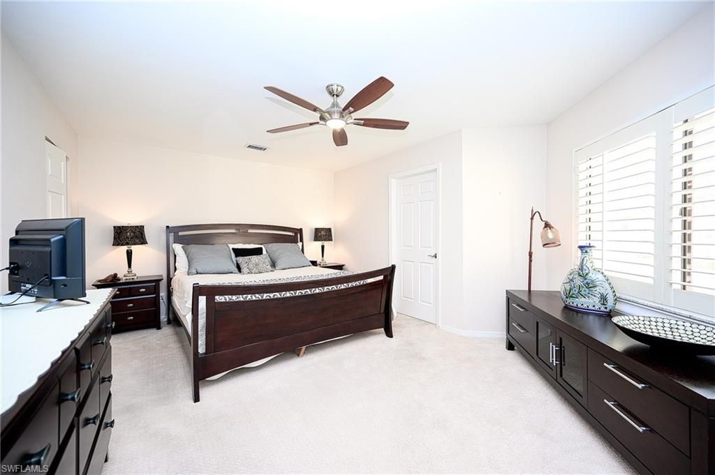 559 Beachwalk Cir, Unit U-203, Naples, FL 34108 Photo