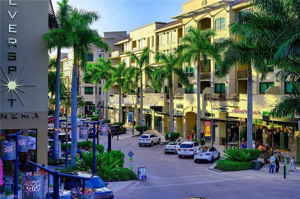 559 Beachwalk Cir, Unit U-203, Naples, FL 34108 Photo