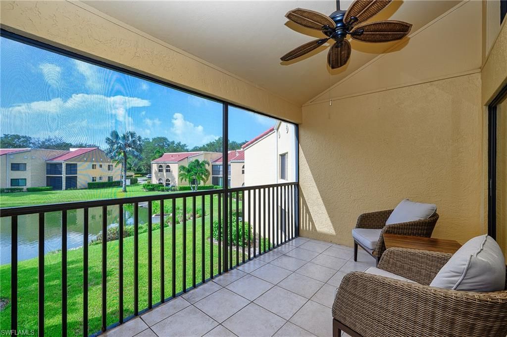 559 Beachwalk Cir, Unit U-203, Naples, FL 34108 Photo