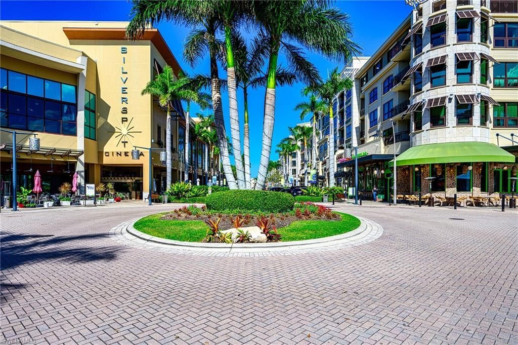 559 Beachwalk Cir, Unit U-203, Naples, FL 34108 Photo