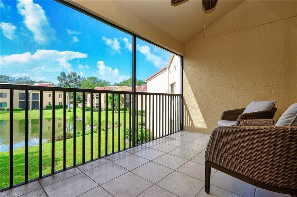 559 Beachwalk Cir, Unit U-203, Naples, FL 34108 Photo
