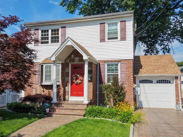 258 Rintin Street , Franklin Square, NY 11010