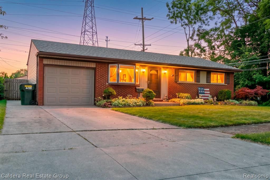 41024 Paign Drive Drive, Sterling Heights, MI 48313 Main Photo