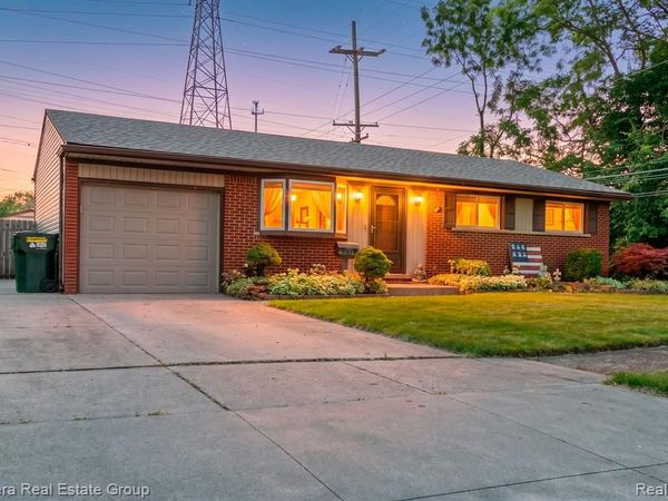 41024 Paign Drive Drive, Sterling Heights, MI 48313