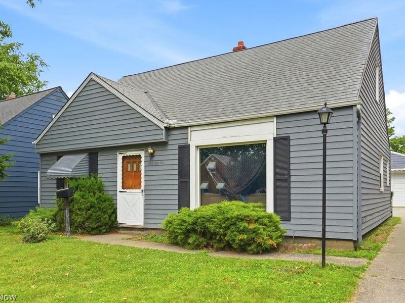655 E 266th Street, Euclid, OH 44132 Photo 2