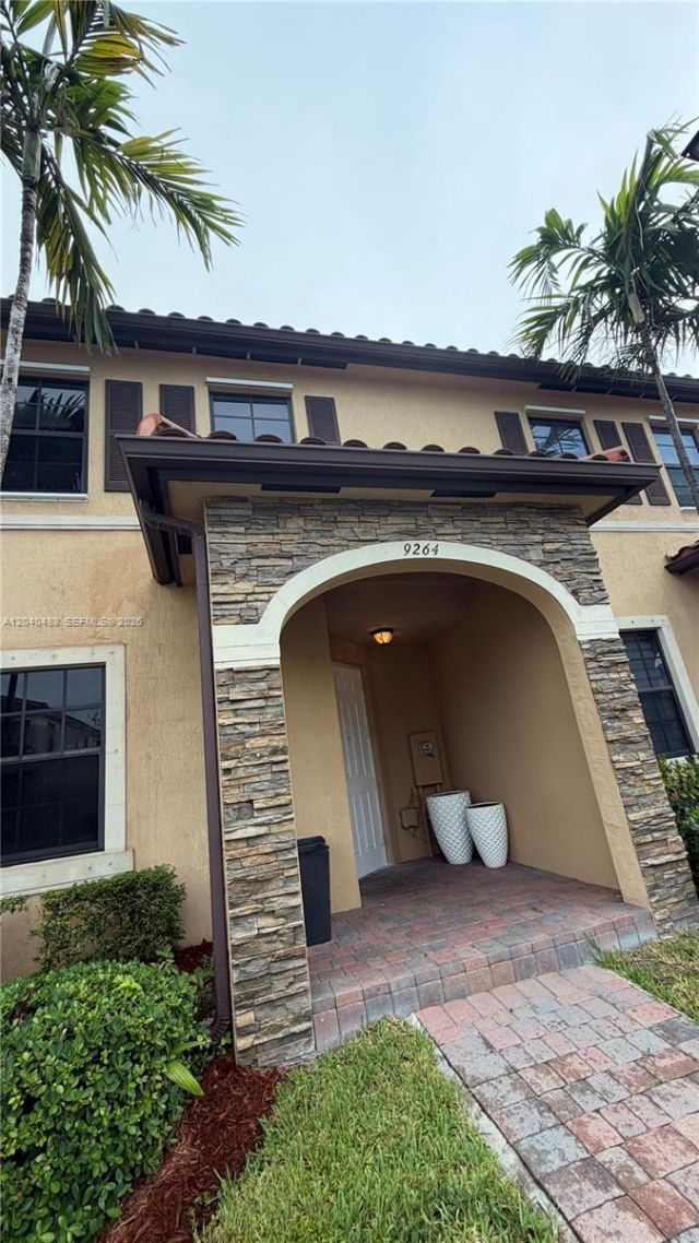 9264 W 33rd Ct , Unit 9264, Hialeah, FL 33018 Photo