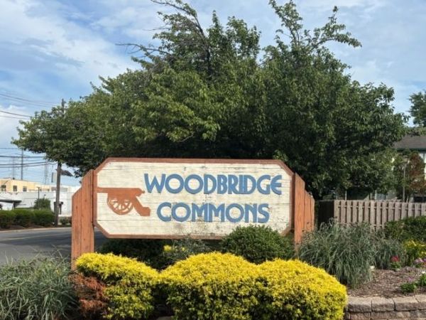 1104 Woodbridge Commons Way, Woodbridge, NJ 08830