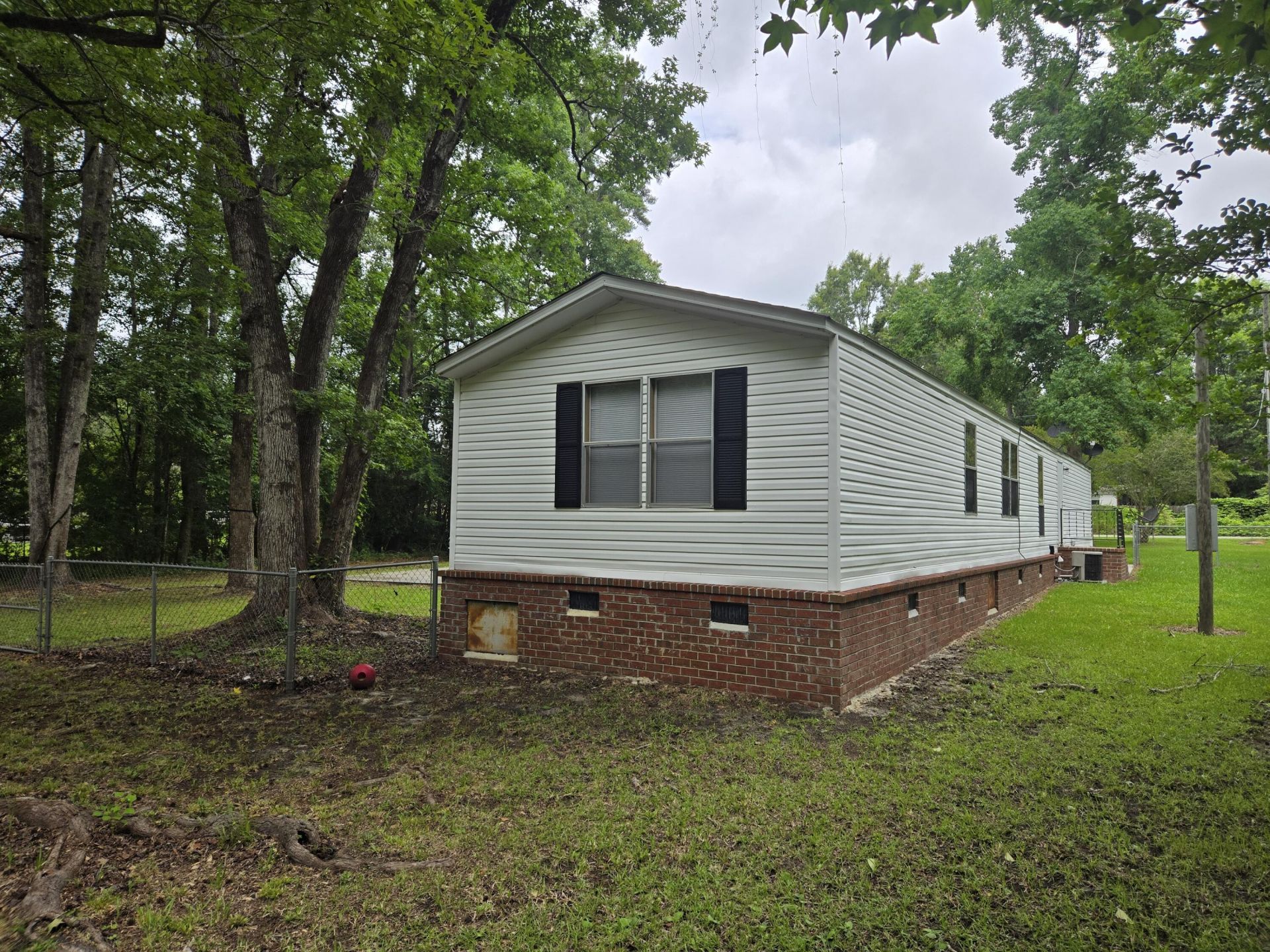 116 Water Street Photo 3