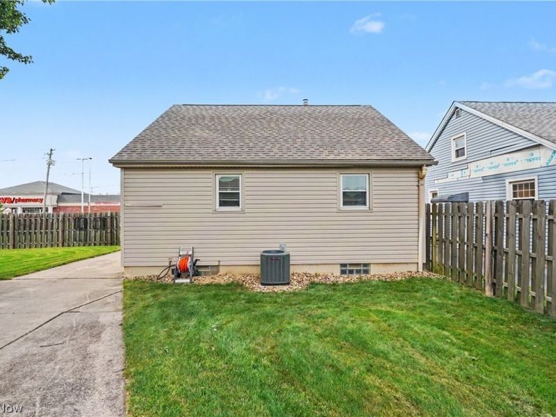 638 Brandon Avenue, Struthers, OH 44471 Photo 26