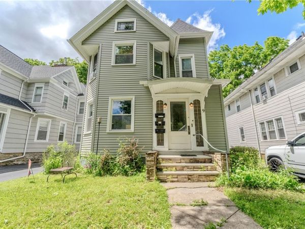 9 Sumner Park , Rochester, NY 14607
