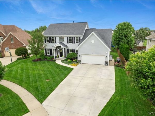 11 Heathrow Court , Lancaster, NY 14086