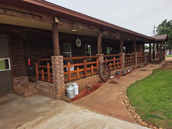 108 Woodland Drive, Edmond, OK 73025
