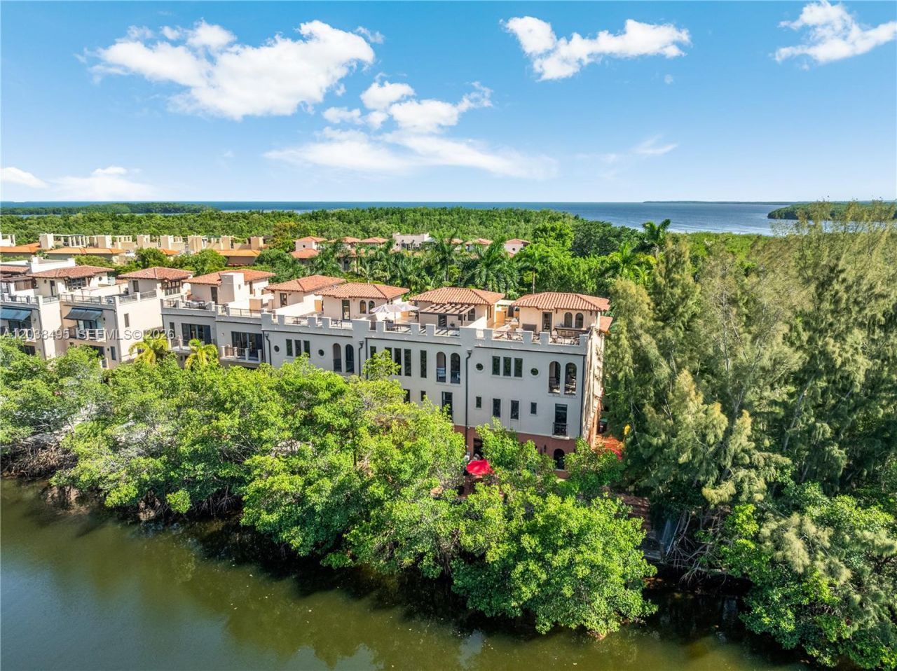 6232 Paradise Point Dr, Palmetto Bay, FL 33157 Photo