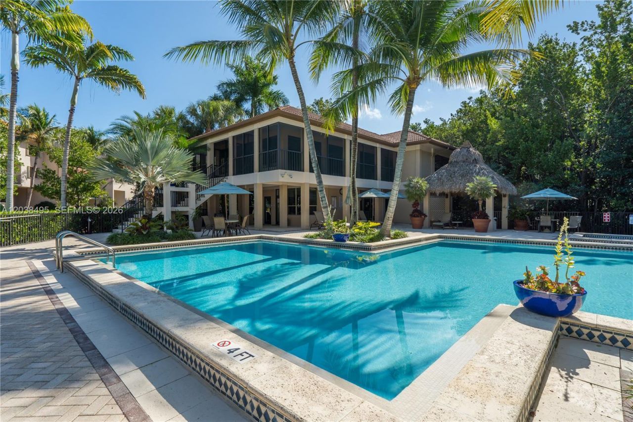 6232 Paradise Point Dr, Palmetto Bay, FL 33157 Photo