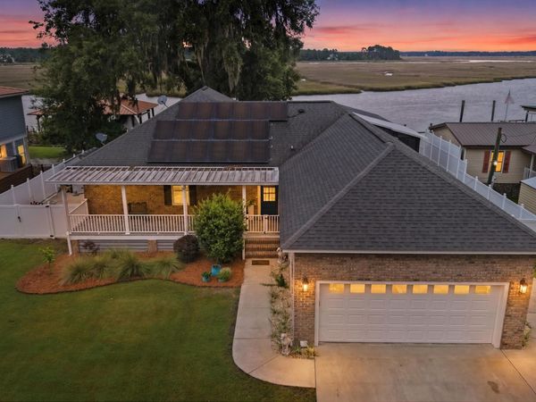 543 E 1st Street, Midway, GA 31320