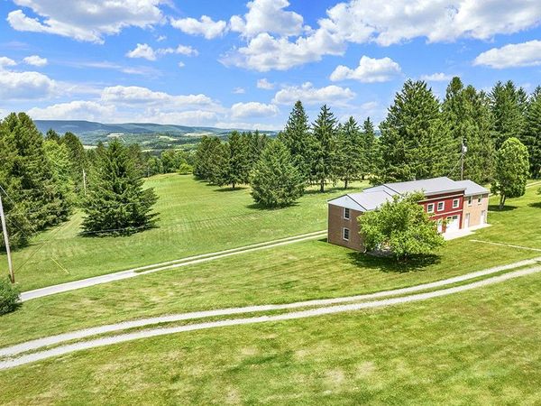 1099 Gravel Hill Rd, Ligonier, PA 15658