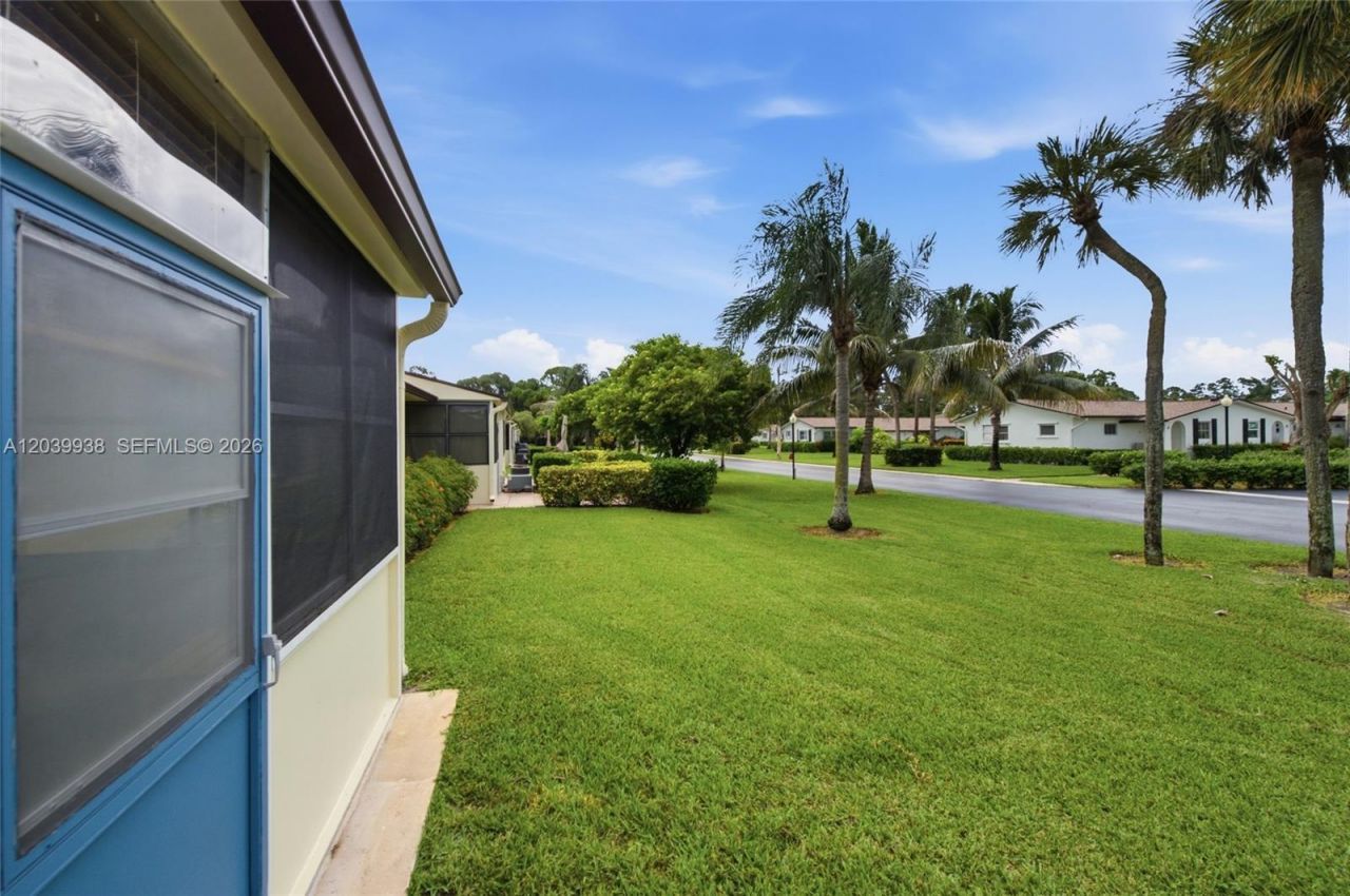 2894 E Crosley Dr E , Unit D, West Palm Beach, FL 33415 Photo