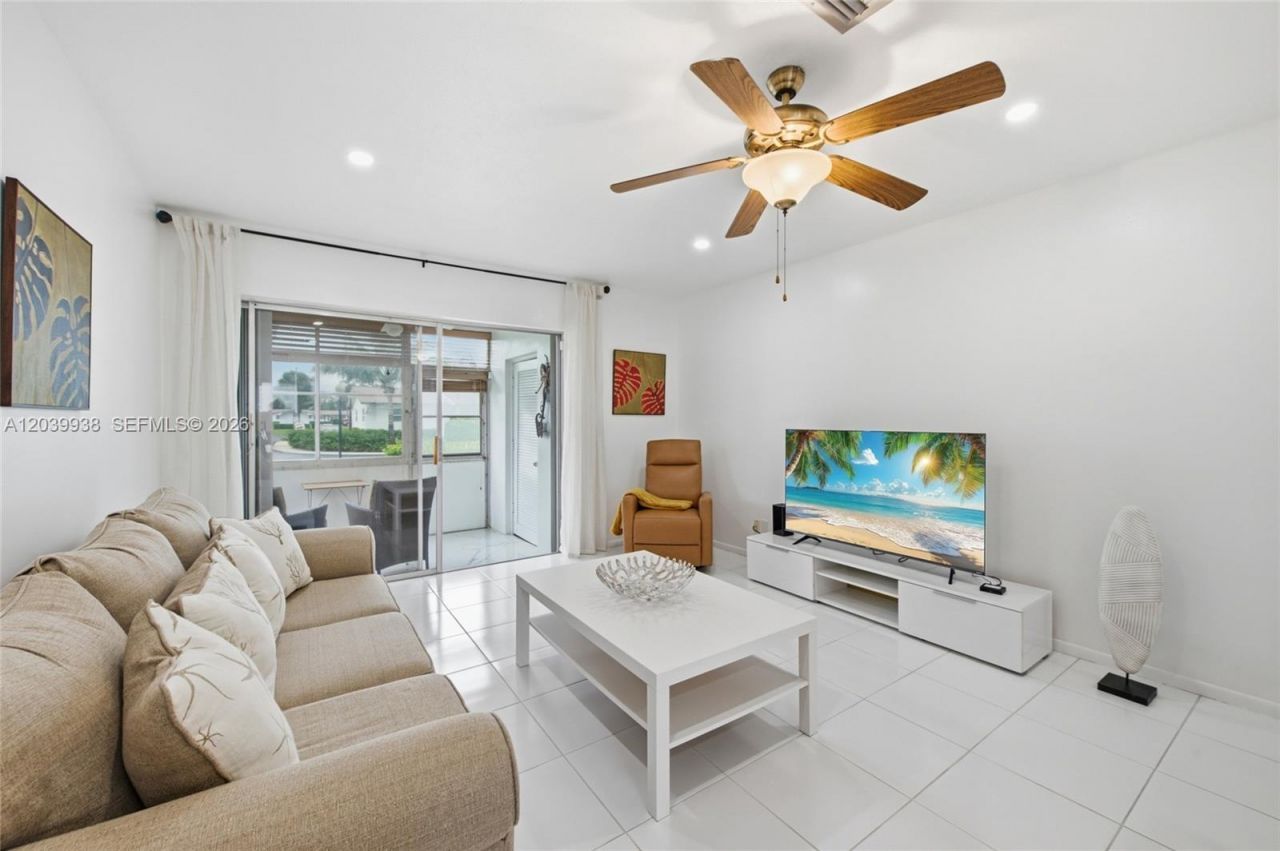 2894 E Crosley Dr E , Unit D, West Palm Beach, FL 33415 Photo