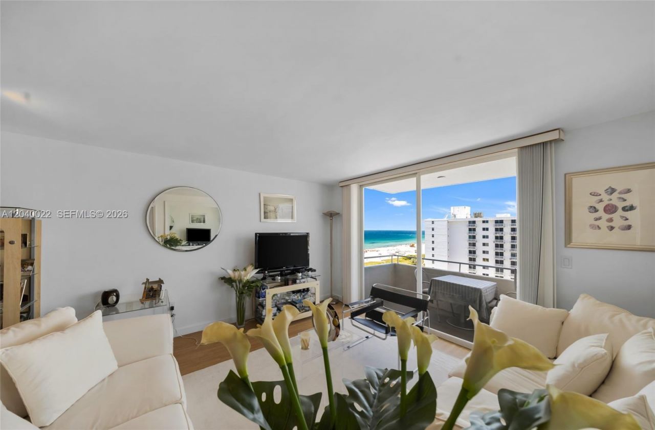 465 Ocean Dr , Unit 1009, Miami Beach, FL 33139 Photo