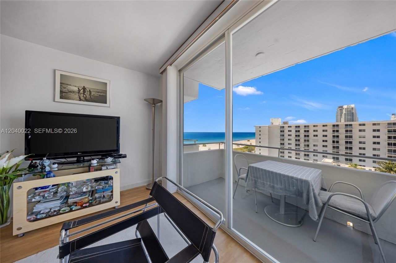 465 Ocean Dr , Unit 1009, Miami Beach, FL 33139 Photo