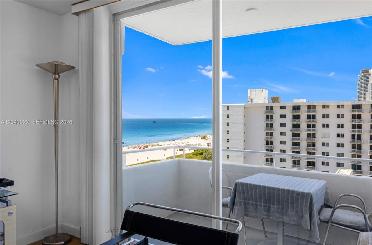 465 Ocean Dr , Unit 1009, Miami Beach, FL 33139 Photo