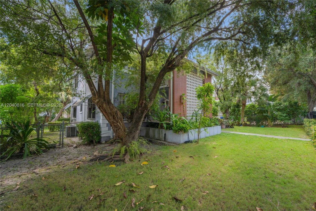 405 SW 11th Ave , Miami, FL 33130 Photo