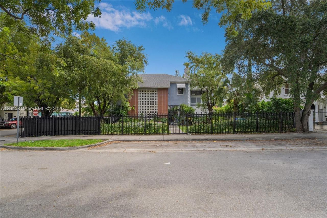 405 SW 11th Ave , Miami, FL 33130 Photo