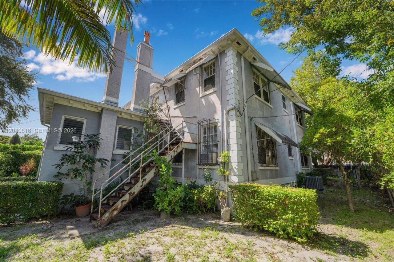405 SW 11th Ave , Miami, FL 33130 Photo