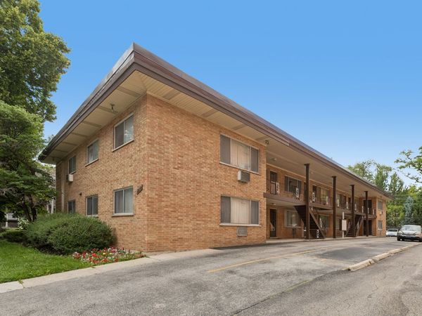 938 Ontario Street , Unit 10, Oak Park, IL 60302